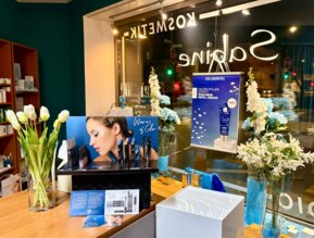 Schaufenster Frühling von innen